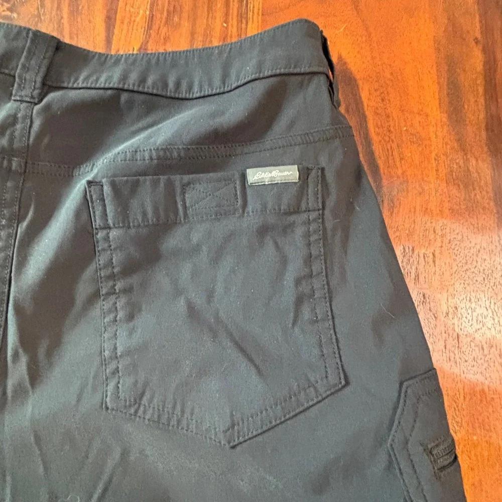 Eddie Bauer Mens Horizon Guide Shorts Black Size 32 Hiking Cargo Technical